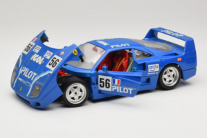 Ferrari F40 Pilot #56 Син Bburago 1:18 3332-BL1 Метал — снимка 2 от 8