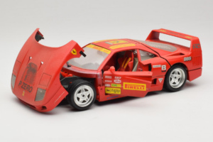 Ferrari F40 Pirelli BBS Червен Bburago 1:18 3032-P4 Метал — снимка 2 от 8