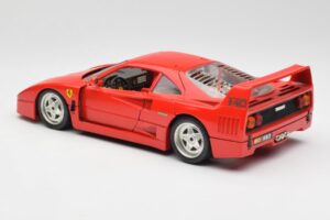Ferrari F40 Червен Bburago 1:18 3032 Метал — снимка 7 от 8
