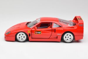 Ferrari F40 Червен Bburago 1:18 3332 Метал — снимка 4 от 8