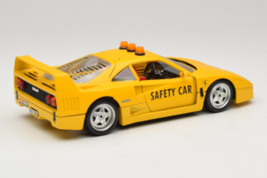 Ferrari F40 Safety Car Жълт Bburago 1:18 3032-Y2 Метал — снимка 3 от 8