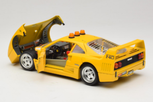 Ferrari F40 Safety Car Жълт Bburago 1:18 3032-Y2 Метал — снимка 5 от 8