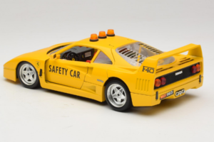 Ferrari F40 Safety Car Жълт Bburago 1:18 3032-Y2 Метал — снимка 7 от 8