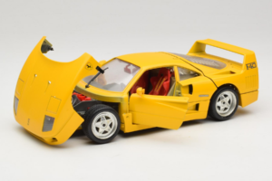 Ferrari F40 Жълт Bburago 1:18 3032-Y1 Метал — снимка 2 от 8