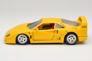 Ferrari F40 Жълт Bburago 1:18 3032-Y1 Метал — снимка 4 от 8