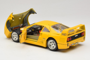 Ferrari F40 Жълт Bburago 1:18 3032-Y1 Метал — снимка 5 от 8