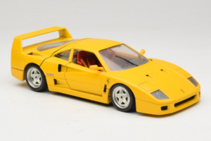 Ferrari F40 Жълт Bburago 1:18 3032-Y1 Метал — снимка 6 от 8