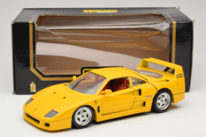 Ferrari F40 Жълт Bburago 1:18 3032-Y1 Метал — снимка 8 от 8