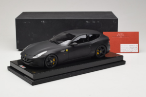 Ferrari FF Matte Black MR Collection 1:18 FERR04CAL Смола — снимка 7 от 7