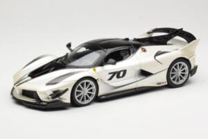 Ferrari FXX-K Evo #70 Бял Bburago 1:18 18-16012 Метал