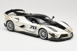 Ferrari FXX-K Evo #70 Бял Bburago 1:18 18-16012 Метал — снимка 6 от 8