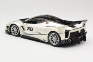 Ferrari FXX-K Evo #70 Бял Bburago 1:18 18-16012 Метал — снимка 7 от 8