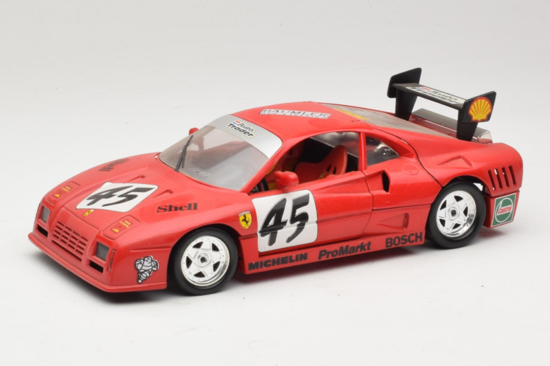 Ferrari 288 GTO Evoluzione #45 Червен Revell 1:18 48820 Метал