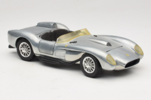 Ferrari Testa Rossa Chrome Silver Hot Wheels 1:18 25737 Метал — снимка 6 от 8
