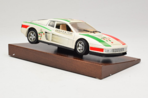 Ferrari Testarossa Italia 90 Бял Bburago 1:18 3059-W1 Метал — снимка 7 от 8