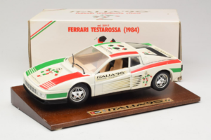 Ferrari Testarossa Italia 90 Бял Bburago 1:18 3059-W1 Метал — снимка 8 от 8