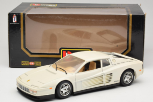 Ferrari Testarossa Бял Bburago 1:18 3019-W1 Метал — снимка 8 от 8