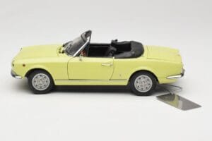 Fiat 124 Spider BS1 Жълт Sun Star 1:18 4921 Метал — снимка 4 от 8