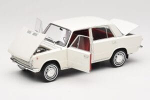 Fiat 124 Бял IXO 1:18 18CMC205OP Метал — снимка 2 от 8