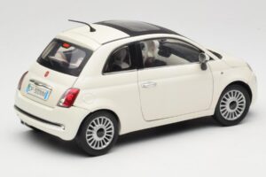 Fiat 500 Бял Mondo Motors 1:18 500291 Метал — снимка 3 от 8