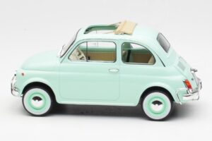 Fiat 500L Пастелно Синьо Norev 1:18 187777 Метал — снимка 3 от 6