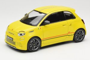 Abarth 500e Жълт IXO 1:18 MCG18498 Метал