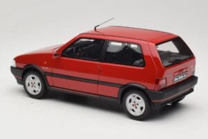 Fiat Uno Turbo IE Rosso Racing Otto 1:18 OT487 Смола — снимка 5 от 6