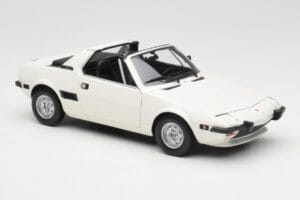 Fiat X1/9 Бял Minichamps 1:18 100121685 Метал — снимка 6 от 8