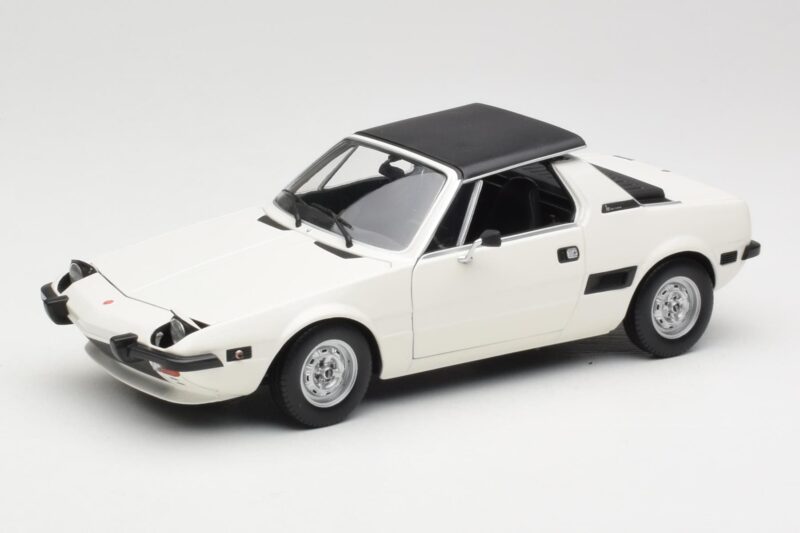 Fiat X1/9 Бял Minichamps 1:18 100121685 Метал