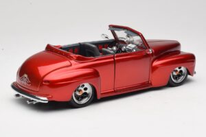 Ford Cabriolet Red Metallic Road Signature 1:18 30028 Метал — снимка 3 от 8