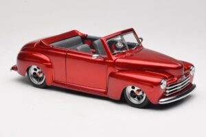 Ford Cabriolet Red Metallic Road Signature 1:18 30028 Метал — снимка 6 от 8