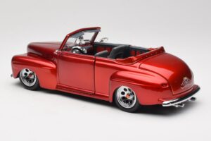 Ford Cabriolet Red Metallic Road Signature 1:18 30028 Метал — снимка 7 от 8