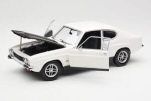 Ford Capri Mk1 RS 2600 Бял Черен Minichamps 1:18 150089078 Метал — снимка 2 от 8