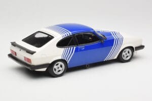 Ford Capri Mk2 3.0 Бял със Сини Ивици Minichamps 1:18 155788600 Метал — снимка 2 от 6