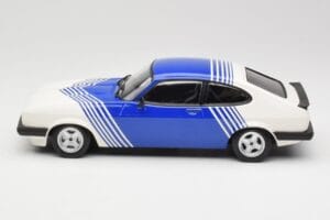 Ford Capri Mk2 3.0 Бял със Сини Ивици Minichamps 1:18 155788600 Метал — снимка 3 от 6