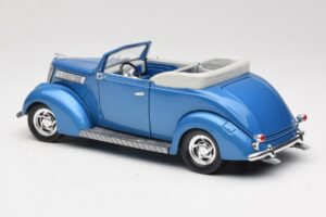 Ford Кабриолет Син Road Signature 1:18 92238 Метал — снимка 7 от 8