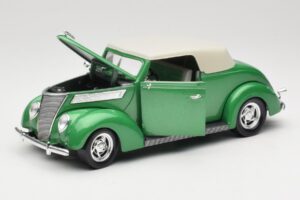 Ford Кабриолет Зелен Road Signature 1:18 92239 Метал — снимка 2 от 8