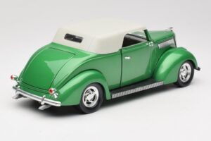 Ford Кабриолет Зелен Road Signature 1:18 92239 Метал — снимка 3 от 8