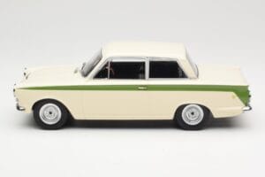 Ford Cortina Lotus White & Green Stripe MCG 1:18 MCG18434 Метал — снимка 3 от 6