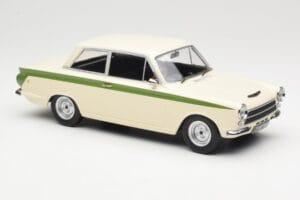 Ford Cortina Lotus White & Green Stripe MCG 1:18 MCG18434 Метал — снимка 4 от 6