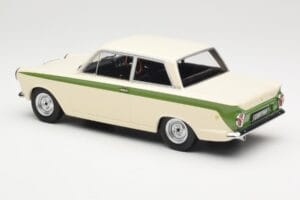 Ford Cortina Lotus White & Green Stripe MCG 1:18 MCG18434 Метал — снимка 5 от 6