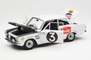 Ford Cortina Mk1 #3 P. Hughes / B. Young African Safari Rally 1964 AUTOart 1:18 86428 Метал — снимка 2 от 8