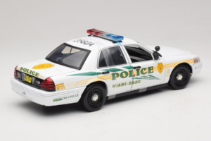 Ford Crown Victoria Police Interceptor CSI Miami GreenLight 1:18 13514 Метал — снимка 2 от 6