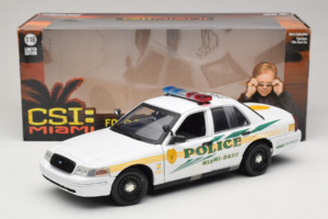 Ford Crown Victoria Police Interceptor CSI Miami GreenLight 1:18 13514 Метал — снимка 6 от 6