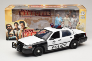 Ford Crown Victoria Police Interceptor The Hangover Movie Greenlight 1:18 12911 Метал — снимка 6 от 6