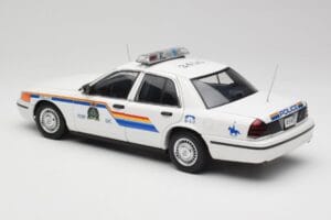 Ford Crown Victoria RCMP Police Car AUTOart 1:18 72706 Метал — снимка 7 от 8