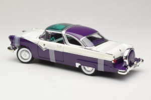 Ford Crown Victoria Бял Лилав Road Signature 1:18 92138-P1 Метал — снимка 5 от 6