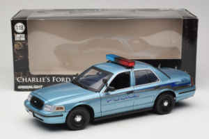 Ford Crown Victoria Police Cruiser Twilight Blue Greenlight 1:18 1643 Метал — снимка 8 от 8
