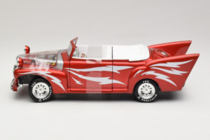 Ford De Luxe Кабриолет Greased Lightning Червен Joyride 1:18 33544 Метал — снимка 3 от 5