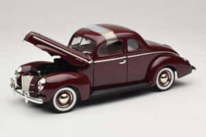Ford Deluxe Coupe Тъмночервен ERTL 1:18 7936 Метал — снимка 2 от 7